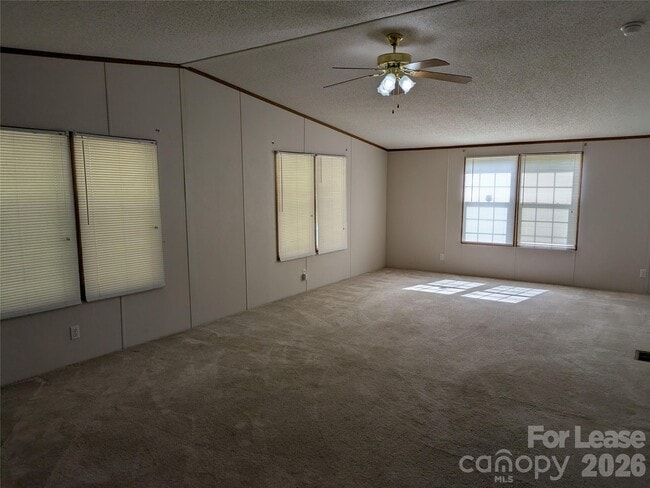 Building Photo - 338 Weathers Creek Rd