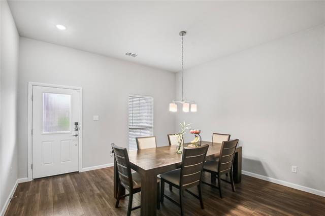 Building Photo - 1613 Wayback Dr