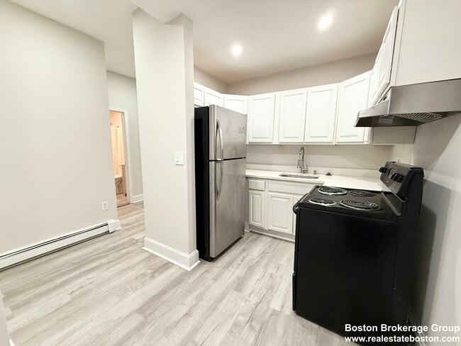 Building Photo - 15 Ruggles St