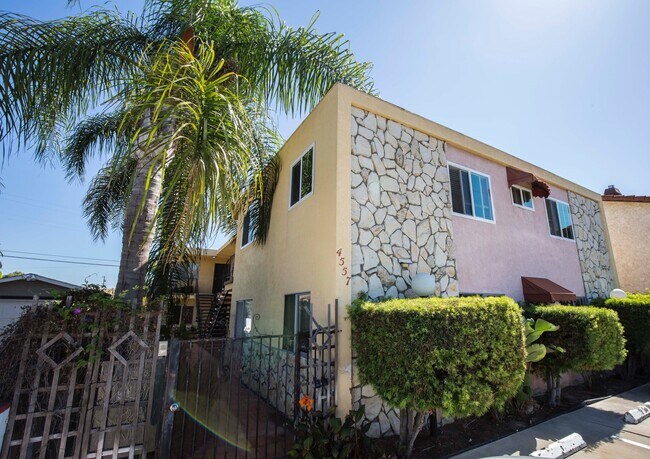 Primary Photo - 4557 33rd St