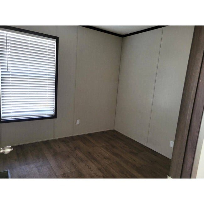 Building Photo - 300 W Albert St