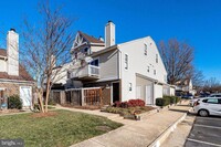 Building Photo - 4418 Pembrook Village Dr