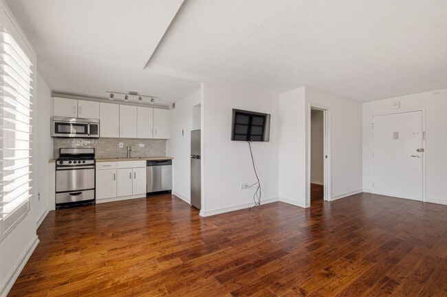 Building Photo - 1440 N Street NW