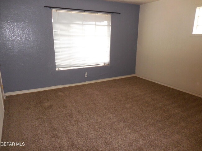 Building Photo - 701 W Yandell Dr