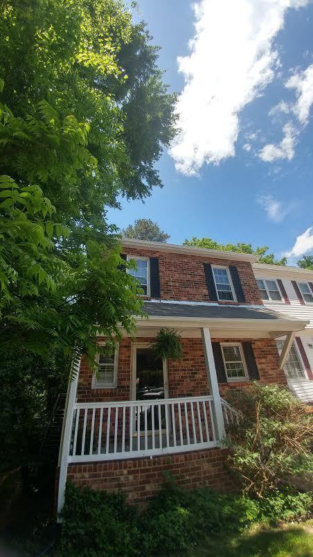 Primary Photo - 2 BR / 2.5 BA Condo on Forest Hill. Pets C...