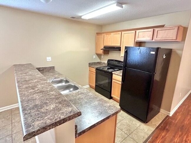 Building Photo - Tired Of Apartment Living? Check Out This ...