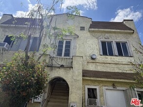 Building Photo - 116 S Mathews St