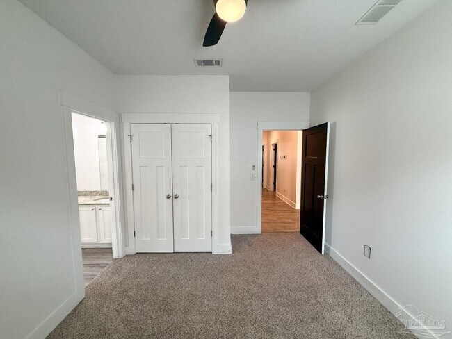 Building Photo - 6169 Jenks Dr