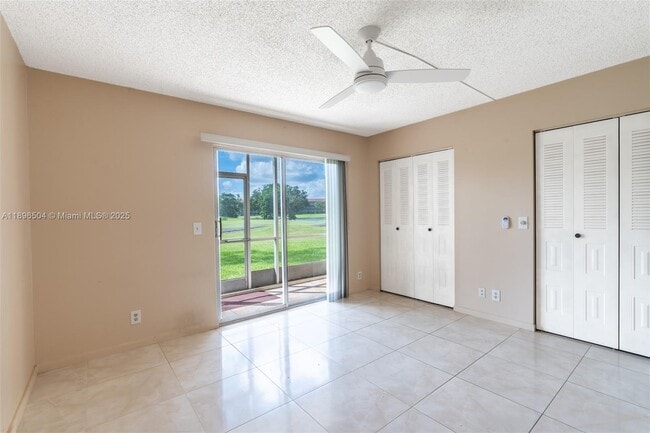 Building Photo - 400 SW 134th Way