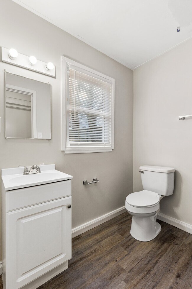 Building Photo - 3633 King Arthur Dr