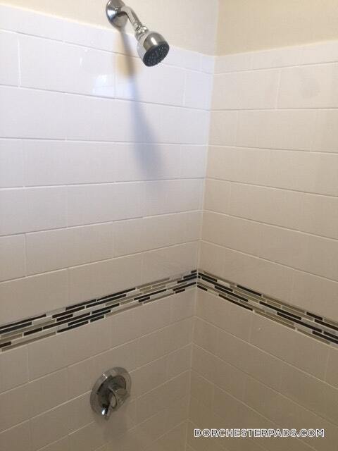 Building Photo - 139 E Cottage St