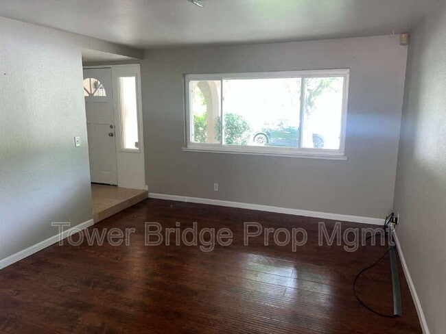 Building Photo - 6306 Trajan Dr