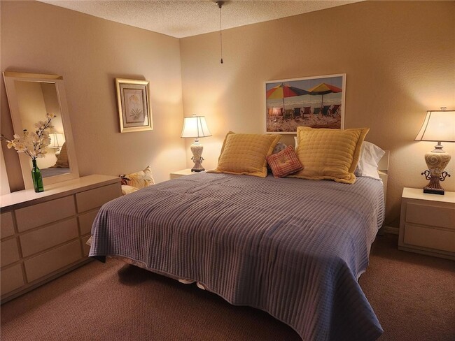 Building Photo - 6713 Stone River Rd