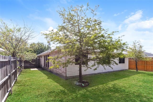 Building Photo - 725 Azalea Ln
