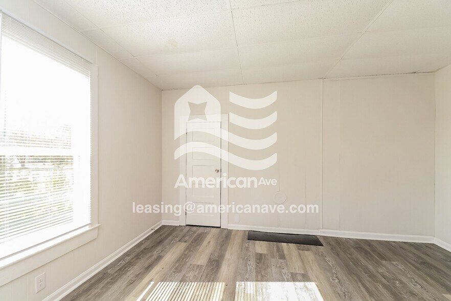 Building Photo - 101 Spruce St