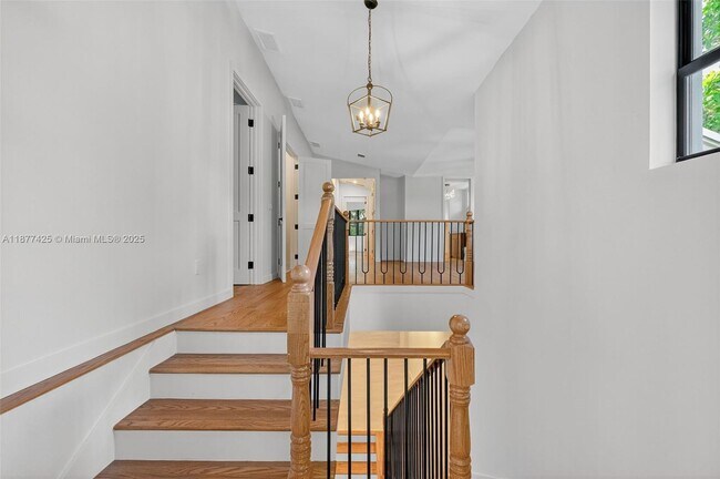 Building Photo - 2330 Overbrook St