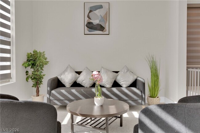 Building Photo - 10663 Stone Ledge Ave