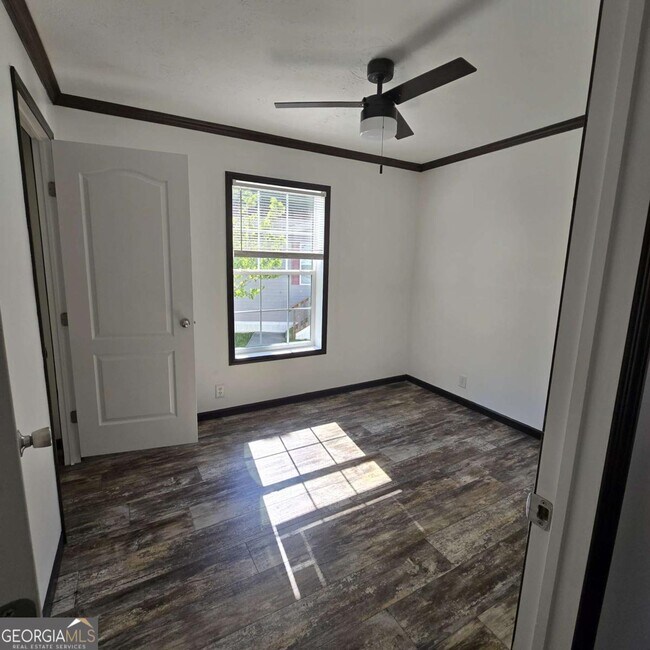 Building Photo - 51 E Cardinal Ln