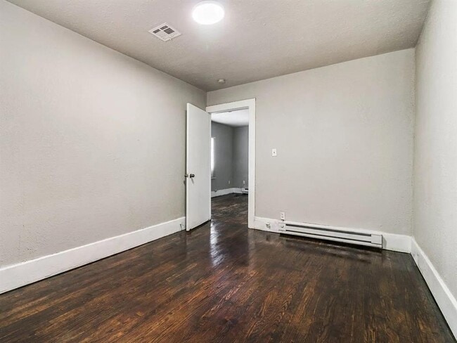 Building Photo - 1740 NW 11th St