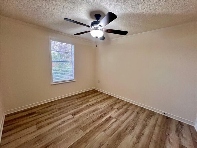 Building Photo - 307 W Gibson