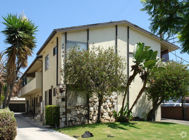Primary Photo - 3756 Westwood Blvd