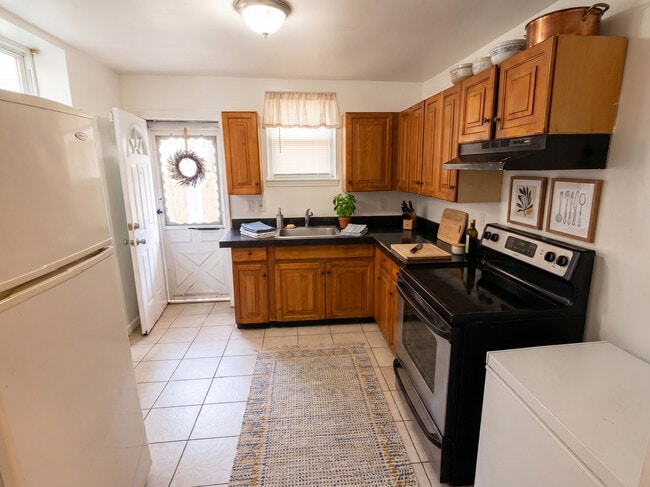 Building Photo - 2624 Gerritt St