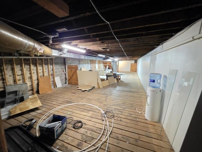 Building Photo - 128 S Water St