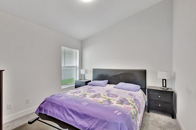 Building Photo - 9709 Starboard Dr