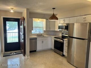 Building Photo - 7777 Magnolia Ave