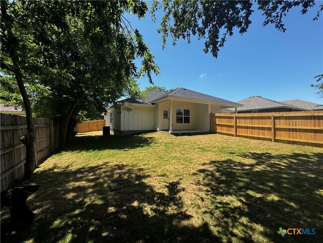 Building Photo - 209 Elbert Ln