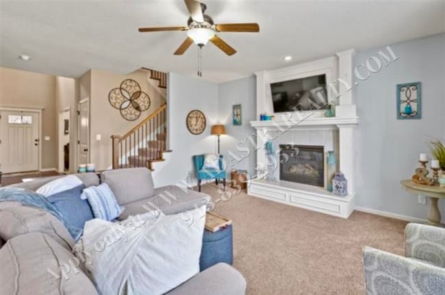 Building Photo - Spacious 2 story Home in Olathe-Available ...