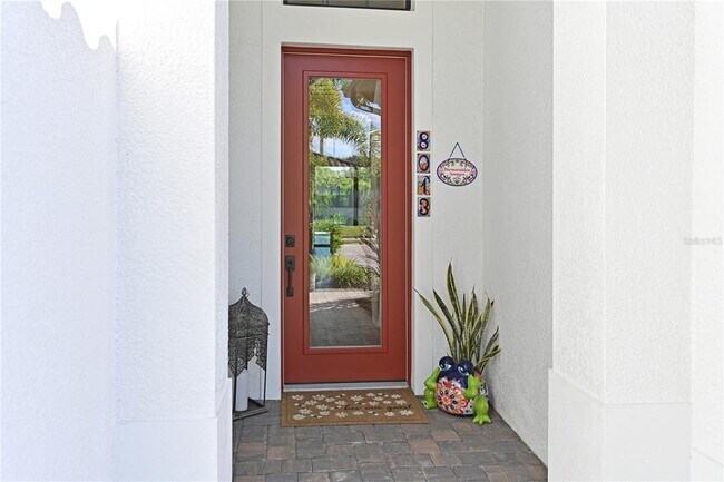 Building Photo - 8013 Clearwater Ct