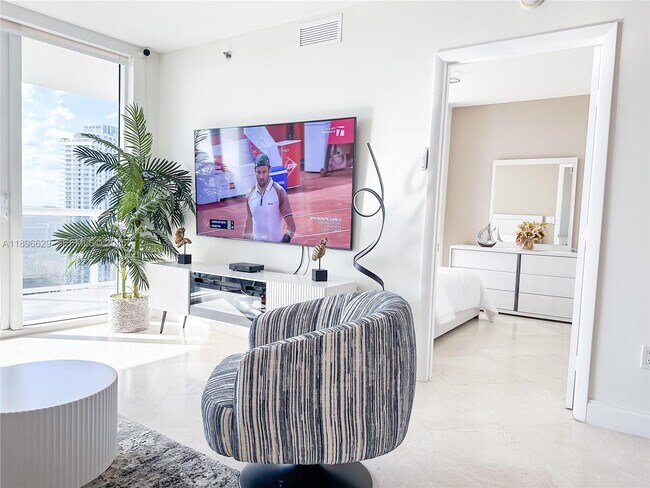 Building Photo - 1850 S Ocean Dr