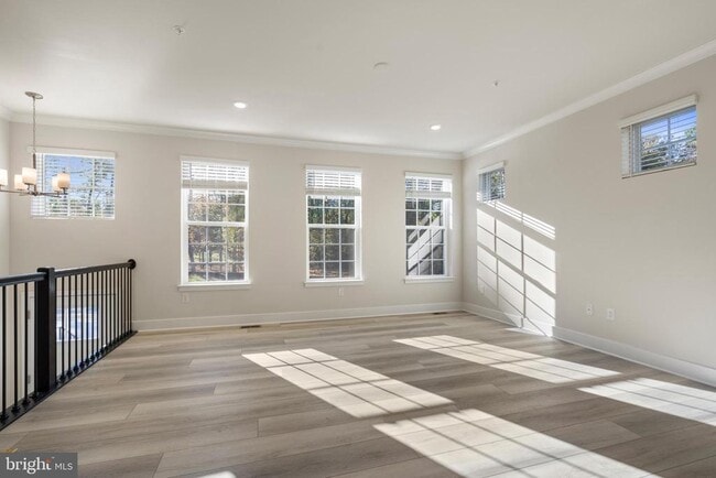 Building Photo - 520 Downswing Rd