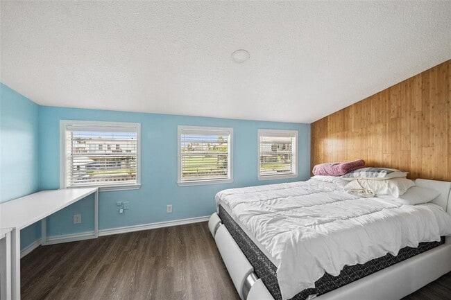 Building Photo - 77 Bayou Vista Dr