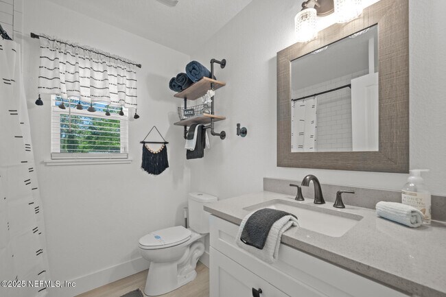 Building Photo - 973 Puryear St