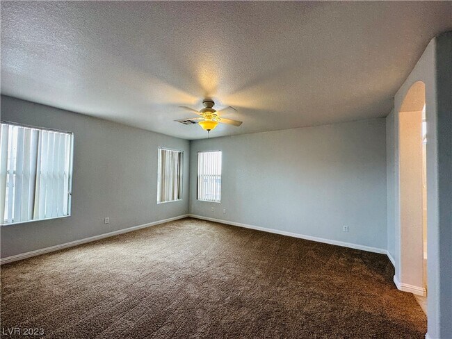 Building Photo - 2617 Rainbow Cactus Ct