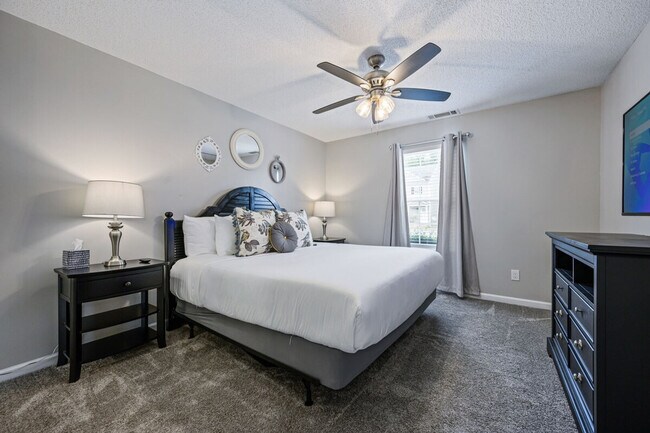 Building Photo - 31 Middleton Ct