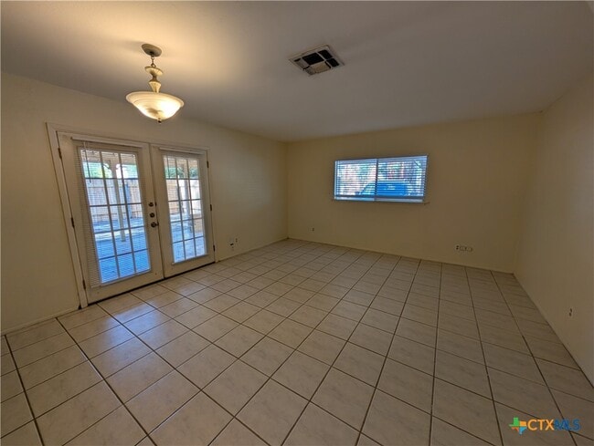 Building Photo - 164 S Union Ave