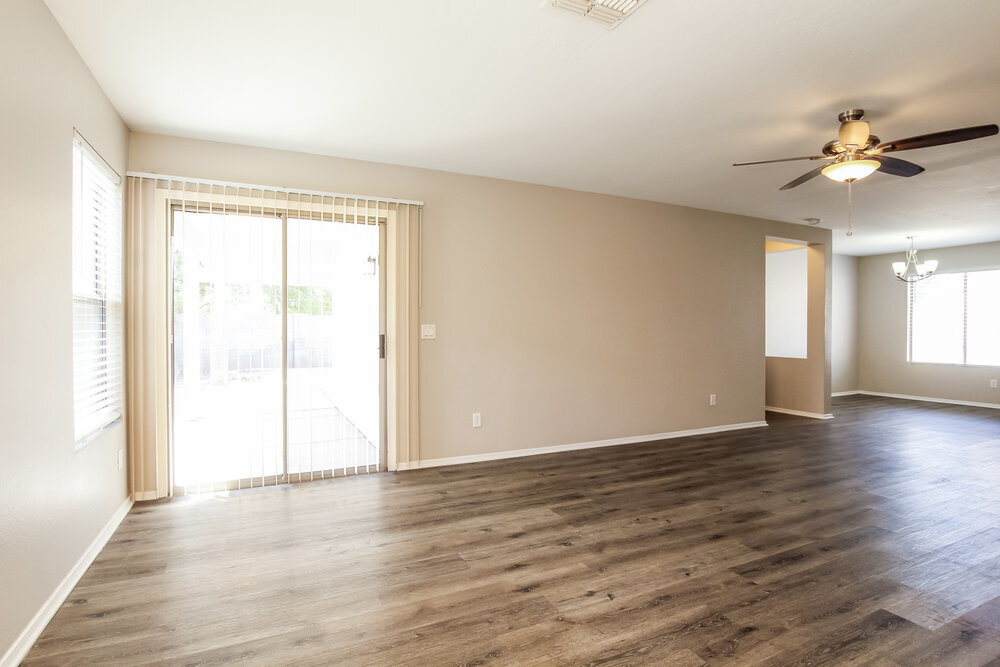 Building Photo - 12529 W Santa Fe Ln