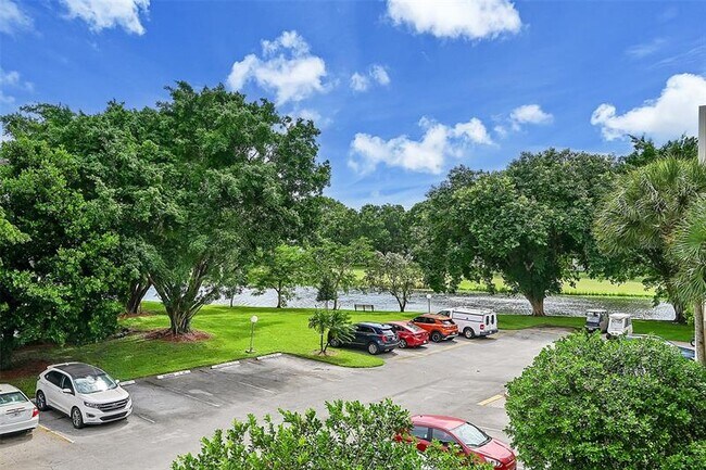 Building Photo - 3402 Bimini Ln