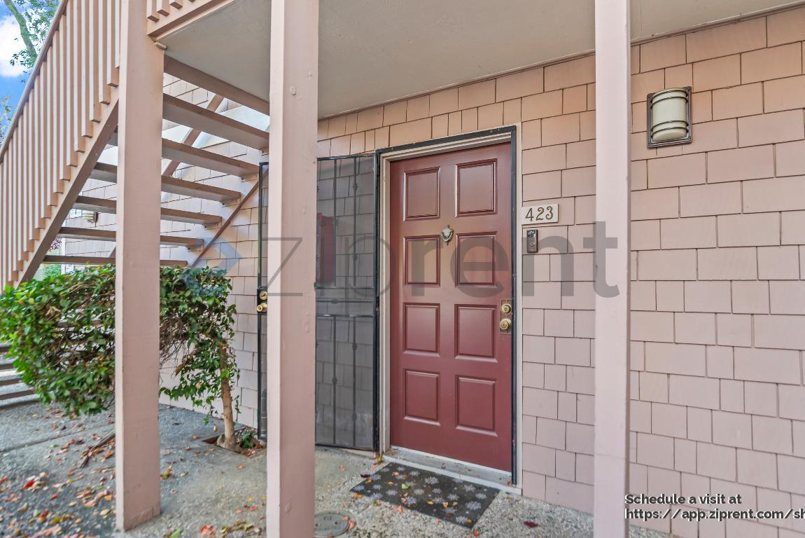 Building Photo - 280 Easy St