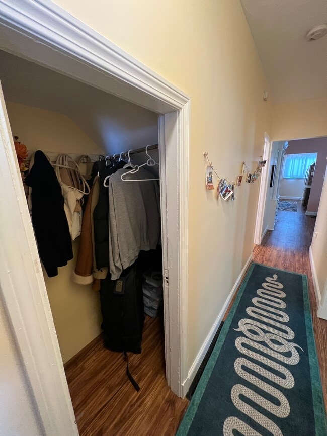 Building Photo - 225 Holland St