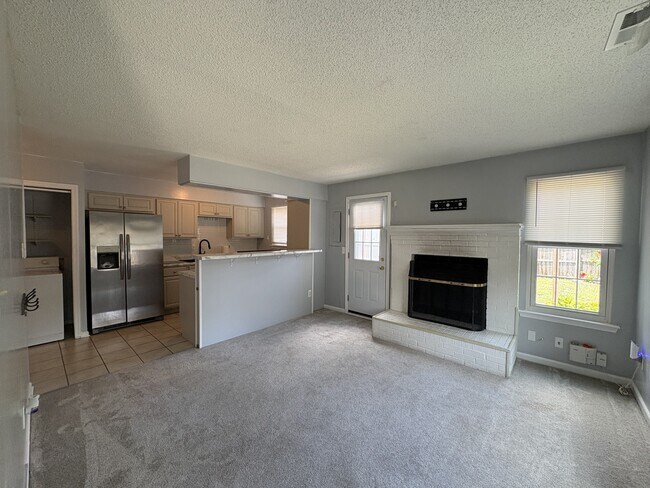 Building Photo - 1501 Antler Cir