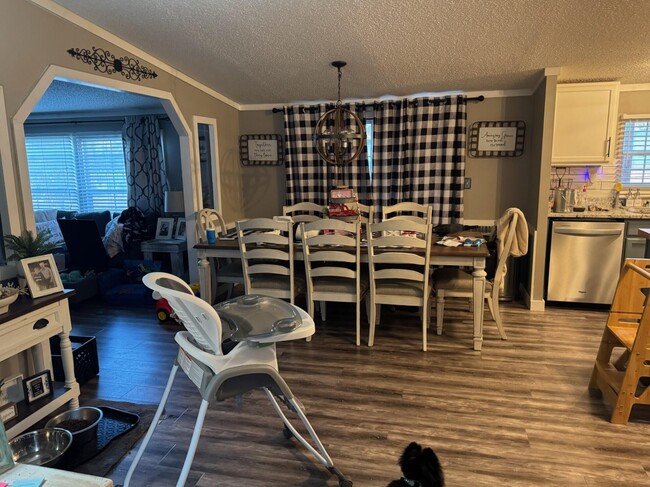 Building Photo - 5170 Silo Rd