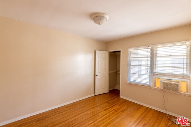 Building Photo - 8537 Cashio St