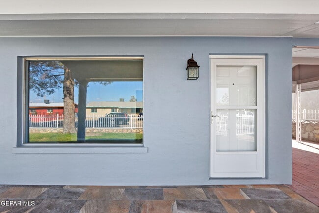 Building Photo - 390 Arvin Cir