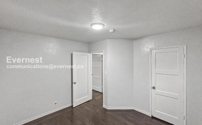 Building Photo - 6618 Laird Ave