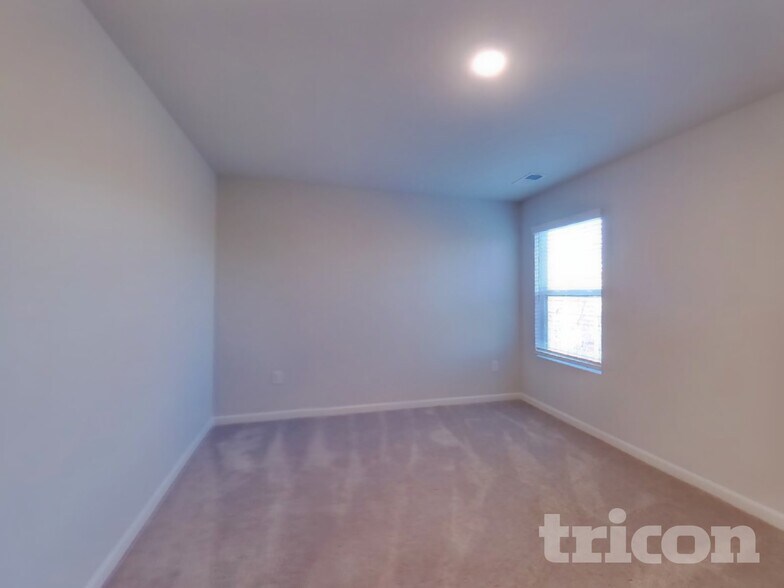 Building Photo - 76 Fairview Way