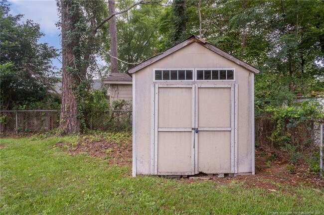 Building Photo - 401 Southwick Dr